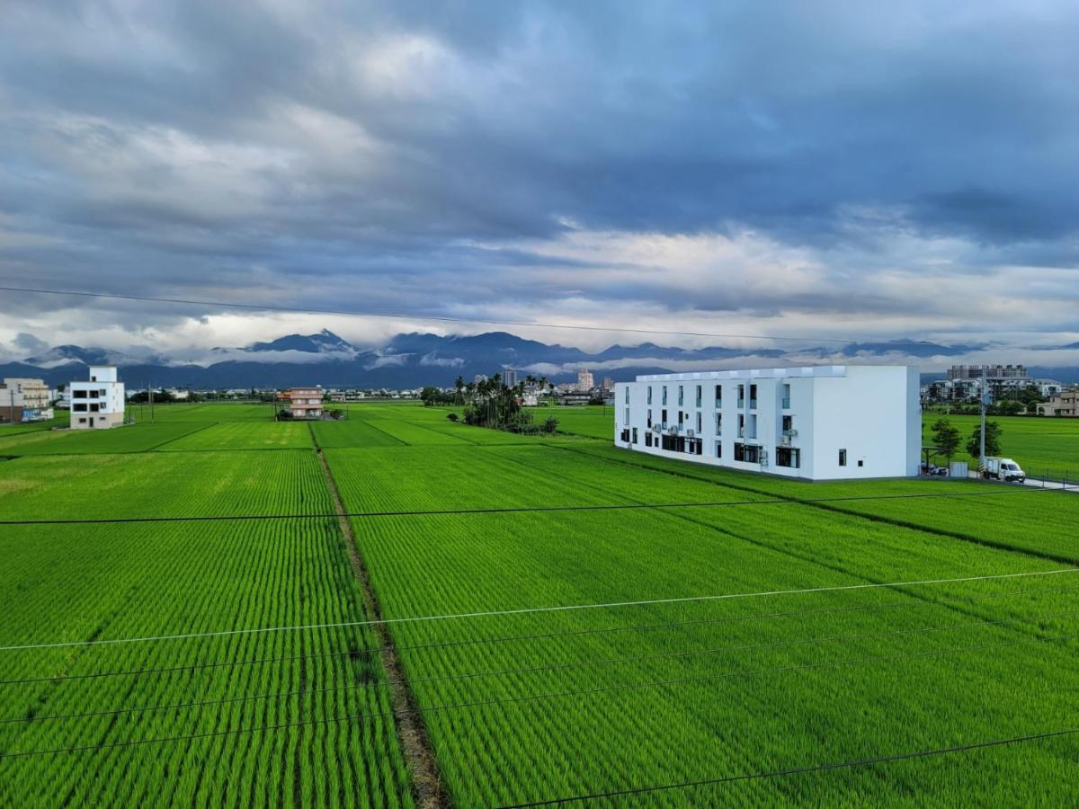 渡小夜電梯民宿 Yilannight B&B Wujie Exterior photo